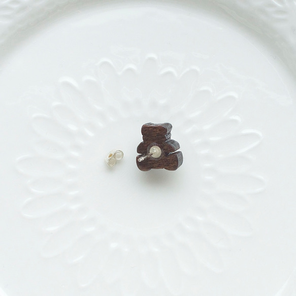 手工木質針狀耳環  “小熊”  純銀耳針 單隻 禮物訂製 第4張的照片