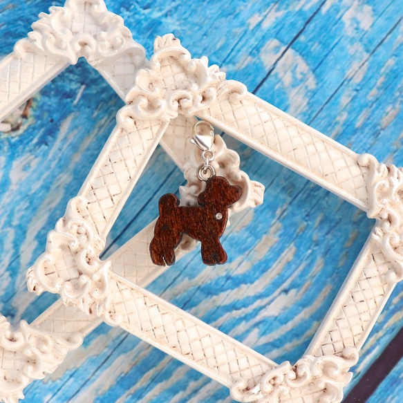 手工木製吊飾   犬＠迷你貴賓犬   墜子／吊飾  禮物訂製 第1張的照片