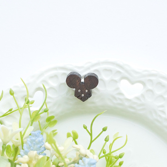 手工木製針狀耳環   純銀耳針  ”鼠”   單隻 禮物訂製 第1張的照片