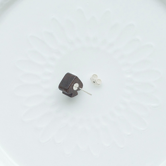 手工木製耳環 ”樸克牌.黑桃”   單個 純銀耳針 禮物訂製 第2張的照片