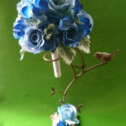 青いバラのラウンドブーケ “アナ雪” イメージ(アートフラワー) 1枚目の画像