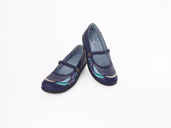 刺繡手工氣墊女鞋-怡蘭自得(琉璃藍) 第3張的照片