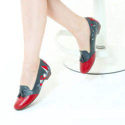 刺繡手工低跟女鞋-三角舞曲(紅藍) 第3張的照片