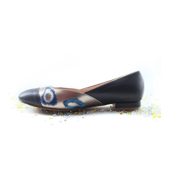 刺繡手工平底女鞋-島嶼之夢(錫藍) 第6張的照片