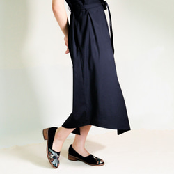 刺繍されたハンドメイドローヒールの靴 - カットアウトシューズ - ベルベットブラック（新製品） 4枚目の画像