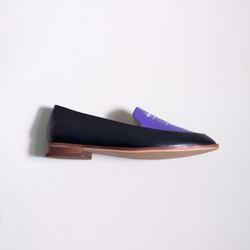 刺繡手工平底樂福鞋-花窗邊(藍紫黑) 第7張的照片