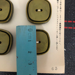 アンティーク ボタンシート 1枚 緑色 6個 ビンテージ 昭和 レトロ 個性的なボタン ハンドメイド素材 グリーン系 5枚目の画像