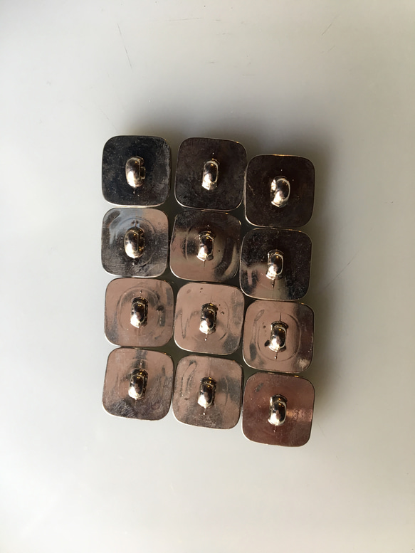 アンティーク ボタン 6個セット ビンテージ 昭和 レトロ 個性的 ハンドメイド素材 紺 ネイビー アクセ シルバー 7枚目の画像