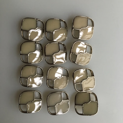 アンティーク ボタン 6個セット ビンテージ 昭和 レトロ 個性的 ハンドメイド素材 シルバー グレー 灰色 アクセ 4枚目の画像