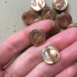 アンティーク ボタン 12個セット ビンテージ 昭和 レトロ 個性的 ハンドメイド素材 シルバー ベージュ 小 アクセ 3枚目の画像