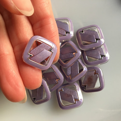 アンティーク ボタン 6個セット ビンテージ 昭和 レトロ 個性的 ハンドメイド素材 紫 薄紫 パープル ポップ アクセ 2枚目の画像