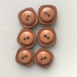 アンティーク ボタン 6個セット 中 ビンテージ 昭和 レトロ 個性的 ハンドメイド素材 茶 ブラウン アクセサリー 3枚目の画像