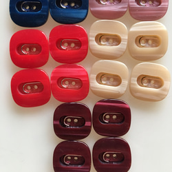 好きな色を選んで下さい！ アンティーク ボタン 4個 ビンテージ 昭和 レトロ 個性的 ハンドメイド素材 デッドストック 2枚目の画像