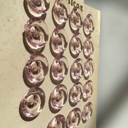アンティーク ボタンシート 1枚 ピンク19個 ビンテージ 昭和 レトロ 個性的なボタン ハンドメイド素材 淡いピンク 4枚目の画像