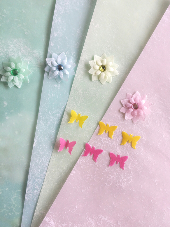 透明感のあるパステルカラーのお花と蝶々たち 4枚目の画像