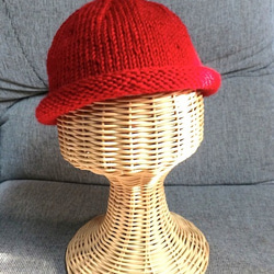キッズ用ニット帽☆赤色／どんぐり帽子・シンプルで服に合わせやすく可愛い☆ 2枚目の画像