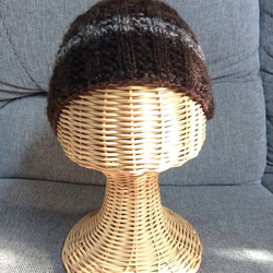 キッズ用ニット帽☆茶色のやわらかい毛糸を使用したぼんぼり帽子･頭の小さい女性にもおすすめ☆ 2枚目の画像