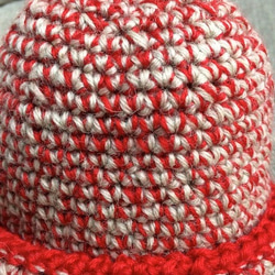 ベビーキッズニット帽☆エスニック調・赤／どんぐり帽子・シンプルで可愛い☆ 2枚目の画像