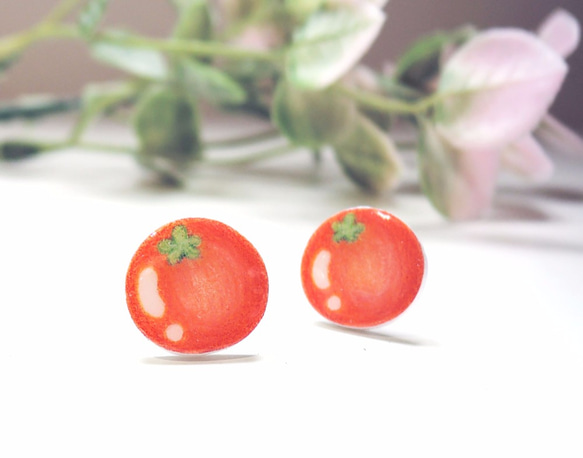赤い小さなトマトかわいい手作りのイヤリングトマト抗アレルギー性の耳の鍼痛みのない耳のクリップ 2枚目の画像