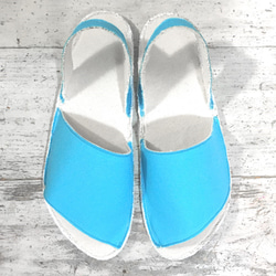 Plain Sandals 第1張的照片