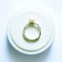 ∥Cheng Jewelry∥波金的使者 白色鎖鍊 珍珠銀戒指 第2張的照片