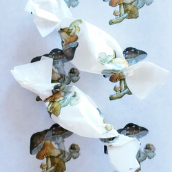 「紙を味わう」シリーズ　№1　キノコのラッピングペーパー 　10枚Set 1枚目の画像