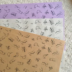 de bouboutin antique刺繍図案のラッピングペーパー　 2枚目の画像