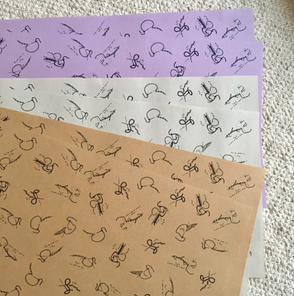 de bouboutin antique刺繍図案のラッピングペーパー　 2枚目の画像