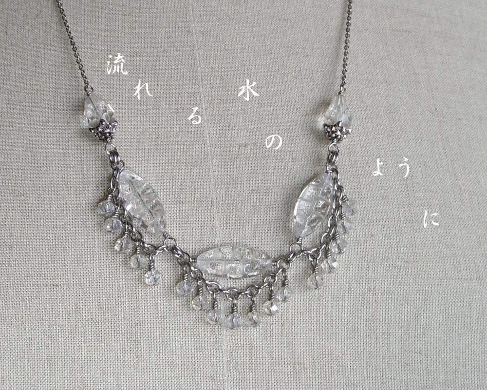 流れる水*のネックレス