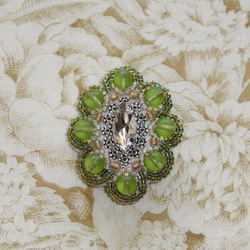 jewel*緑の森　ビーズ刺繍ブローチ 2枚目の画像