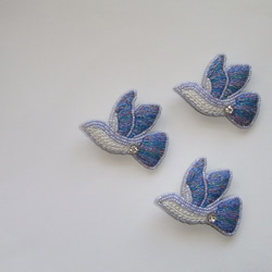 花蝶+silver ビーズ刺繍ブローチ ブローチ 月とザリガニ 通販