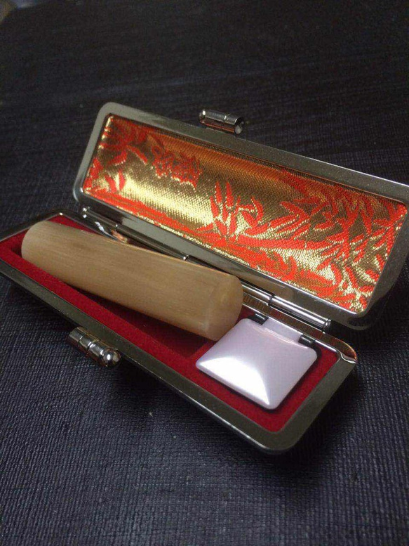 天然オランダ水牛印鑑12mm女性の銀行印に最適、高級本革印鑑ケース付き