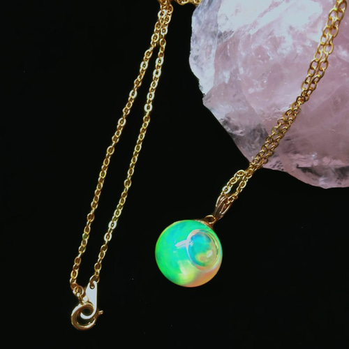 オーロラ液晶 虹のガラスドームペンダント ネックレス・ペンダント  