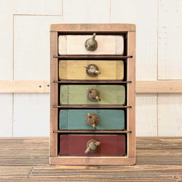 ヴィンテージ 木製5段小物入れ 金属取っ手付き 小引き出し 飾りケース