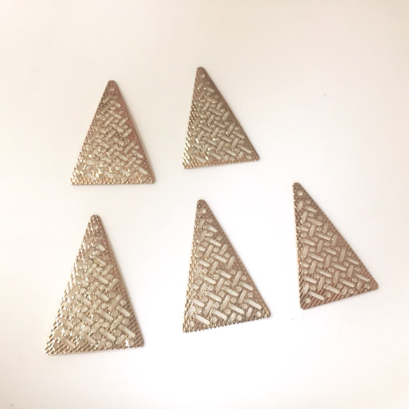 【銅製高品質】アンティークパーツシリーズ  二等辺三角形型 2枚目の画像
