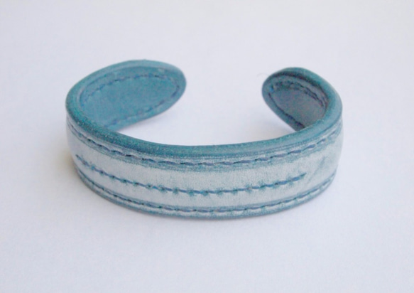 Leather bangle "Mist" 特製款皮手環 「山風」 第4張的照片