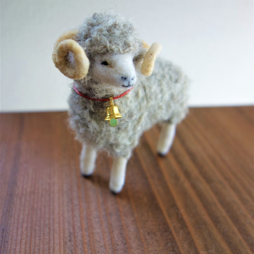 ✿羊毛フェルト✿ラフランス✿ひつじさん✿soda✿ ✿羊毛フェルト✿ラフランス✿ひつじさん✿soda✿ 【saria】毛糸”きままな