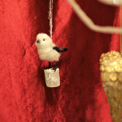 シマエナガ　1年中飾れる2WAY仕様　オーナメント　羊毛フェルト 3枚目の画像