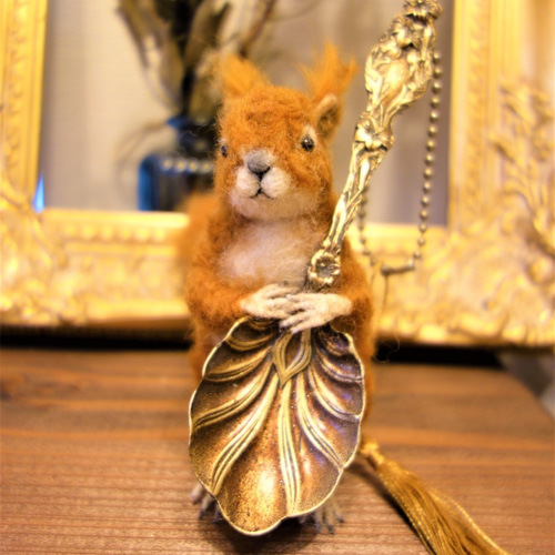 赤リス 2WAY 置物＆オーナメント 羊毛フェルト 羊毛フェルト