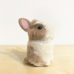 客製化羊毛氈－兔兔擺飾（努比） 第2張的照片