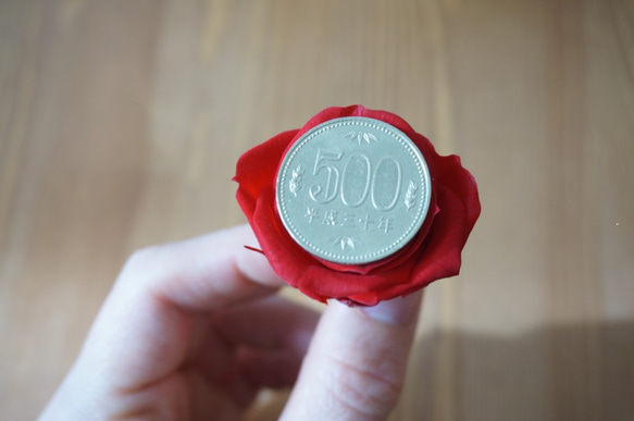 【 新春福袋2021】紅白のプリザーブドフラワーの置物with鶴 6枚目の画像