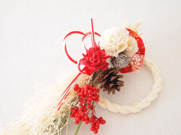 【Creema限定・ドライフラワーリース】紅華織と白い穂のお正月飾り 3枚目の画像