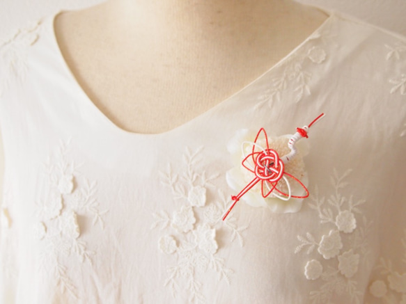 【ドライフラワーリース・最後の１点】紅白の矢羽と稲穂のドライフラワーのお正月飾り 3枚目の画像