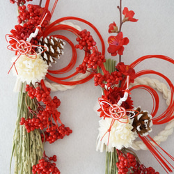 【早割お正月2022】紅白マムと梅のお正月飾り 4枚目の画像