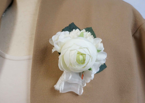 Artificial White Roses flower, Corsage 第3張的照片