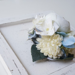 【Creema限定】白いお花のコサージュ 2枚目の画像