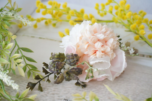 【母の日フラワー2021】優しいお母さんへ。お花のコサージュ 1枚目の画像