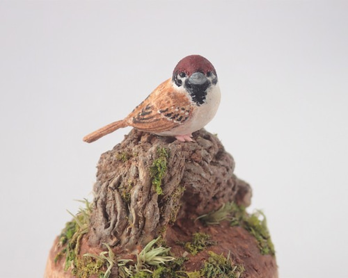 【フォロー割・新品】 つくばいに雀　ミニチュア　インテリア　蹲　スズメ　つくばい フォロー割・新品】 つくばいに雀 ミニチュア インテリア 蹲