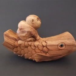 木彫り　鯉のぼりと空を飛んだ子ども　 5枚目の画像