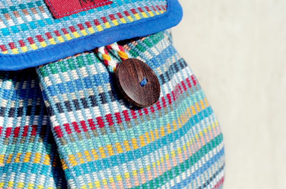 限量一件 天然手織布彩虹繽紛 帆布書包 / 背包 / 後背包 / 肩背包 / 旅行包 - 自然手感繽紛色彩 藍色天空 第3張的照片